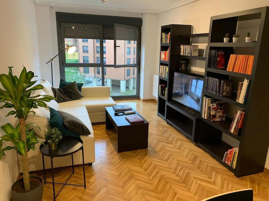 Apartment Nuevo Prados Con Wifi Y Garaje - Vut-2820-as Oviedo